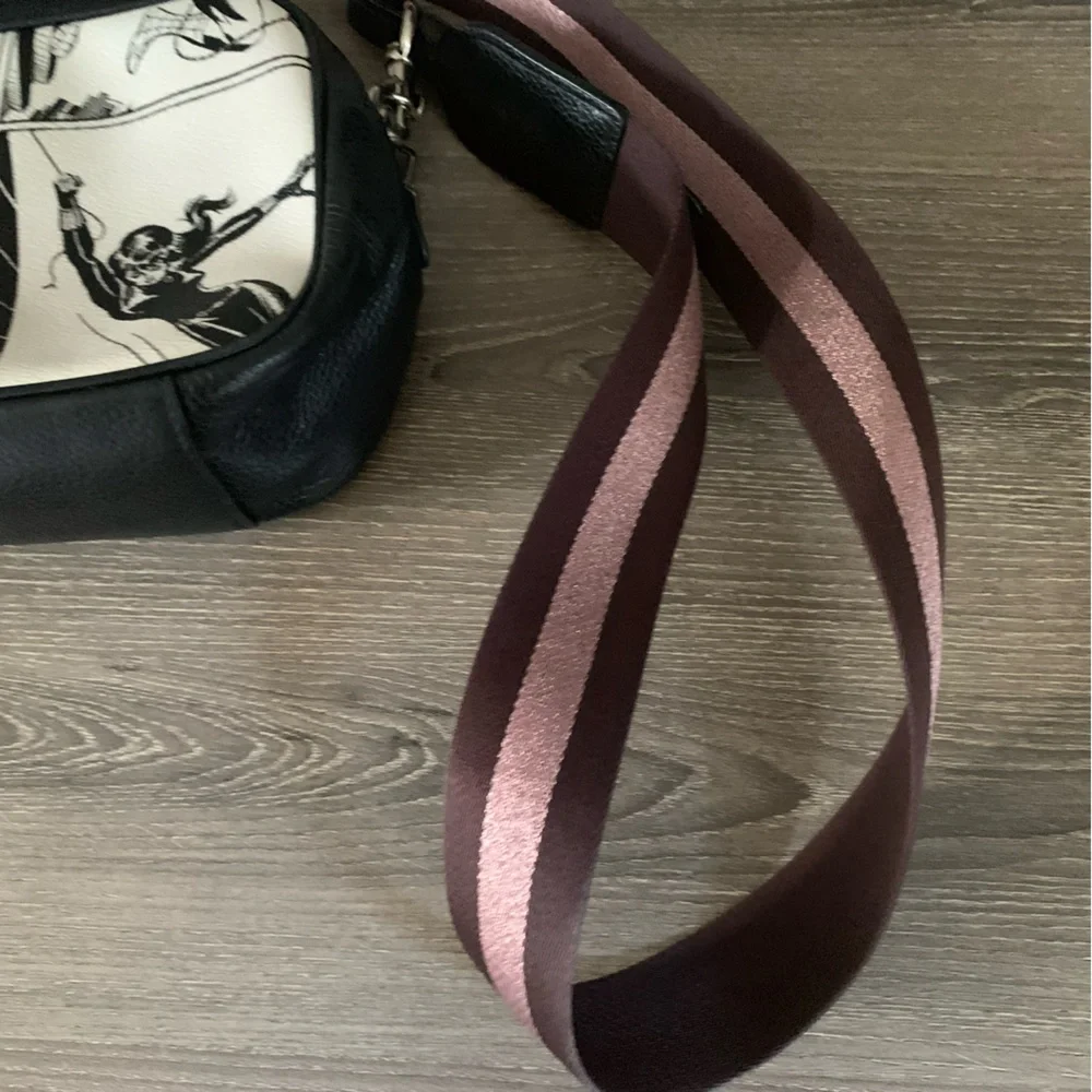 Coach Marvel Jes Crossbody Captain America Black Widow Comic Book Print Purse - Picture 6 of 16